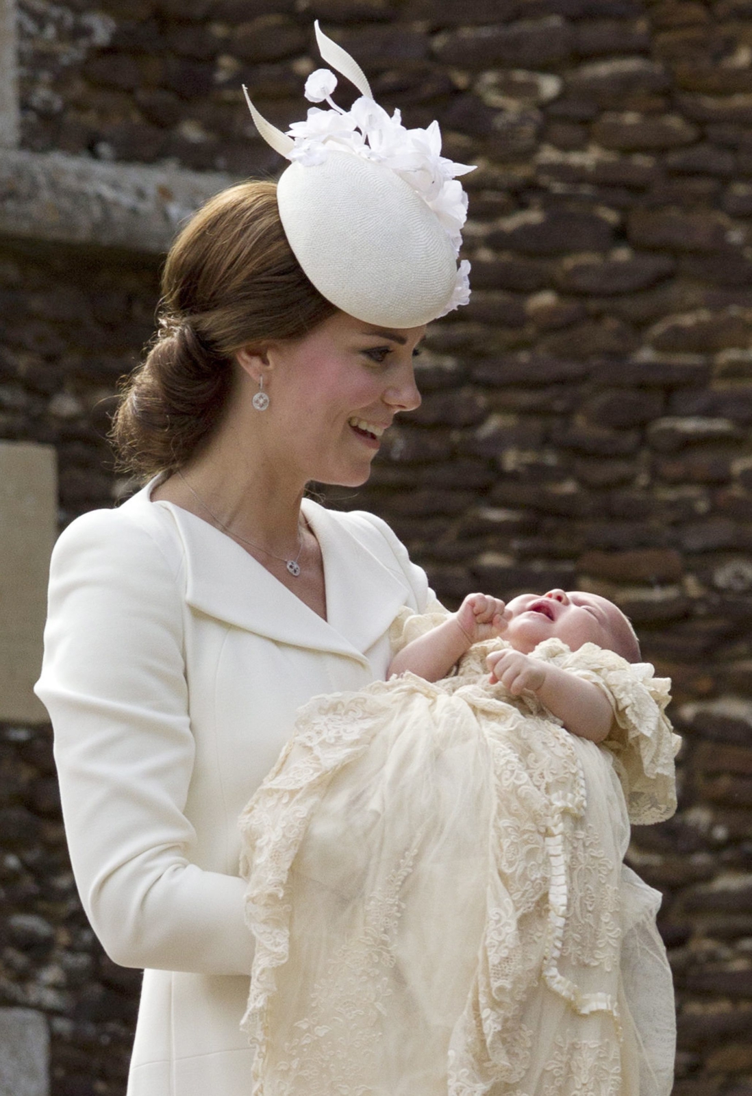 Księżna Kate z małą Charlottą
