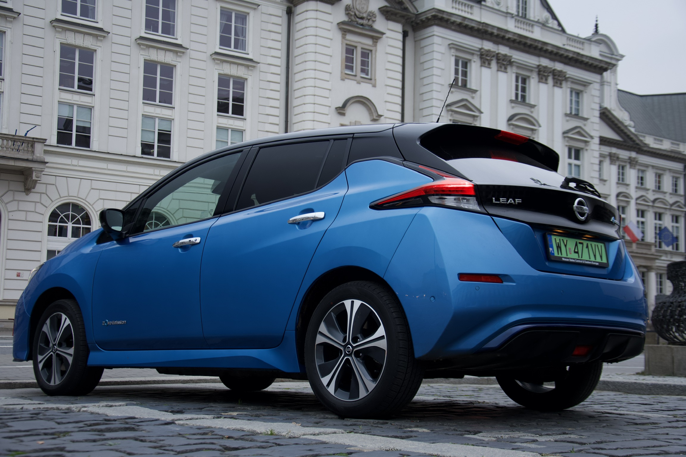 Nissan Leaf. Test samochodu elektrycznego, realny zasięg, cena i dopłata do  zakupu