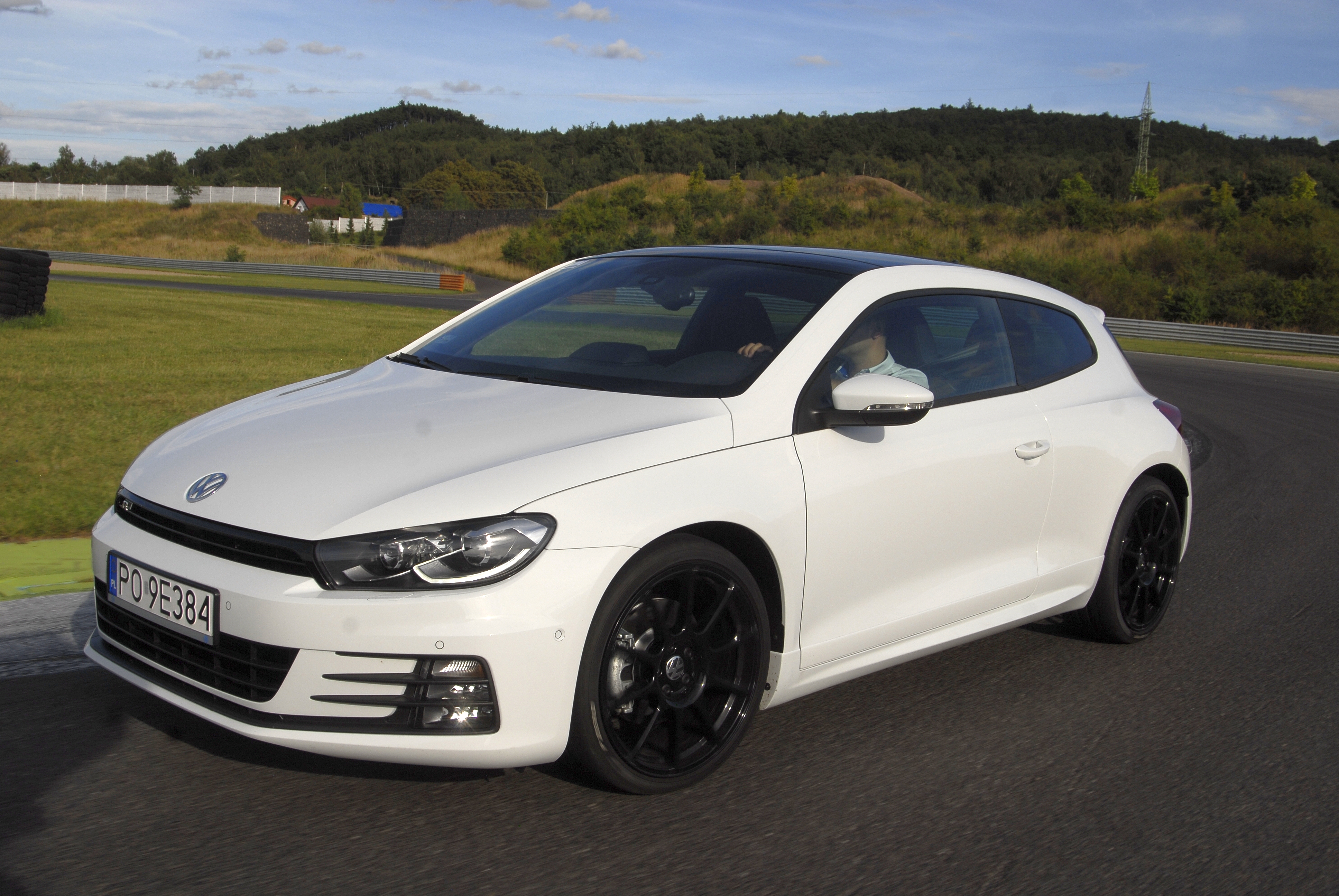 Volkswagen Scirocco открытый люк