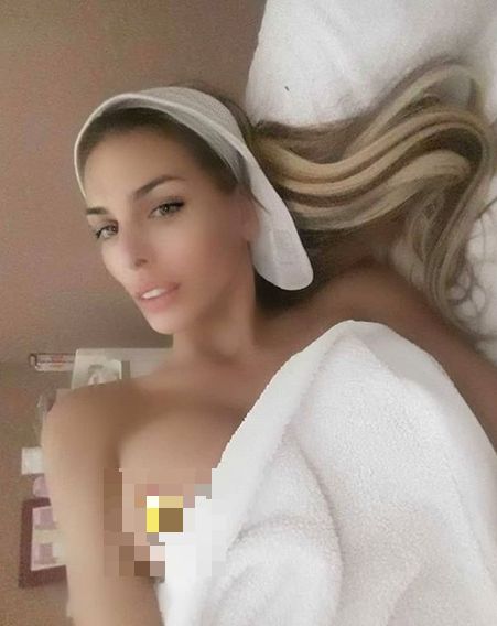 Ava pokazala gole grudi * ava_karabatic_official / Instagram. 