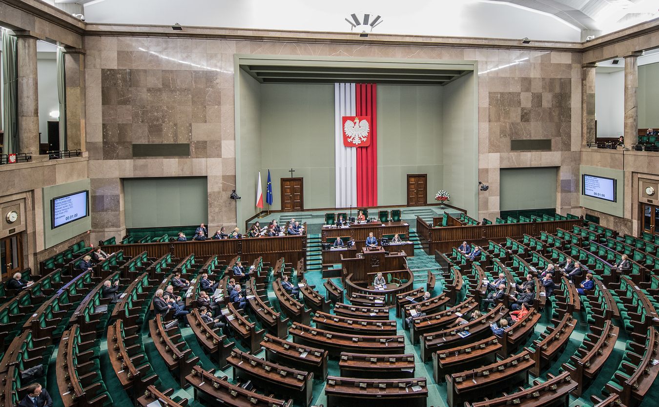 Dzis Zebral Sie Sejm Jeszcze W Starym Skladzie Co Sie Wydarzy Przy Wiejskiej Relacja Na Zywo Dziennik Pl