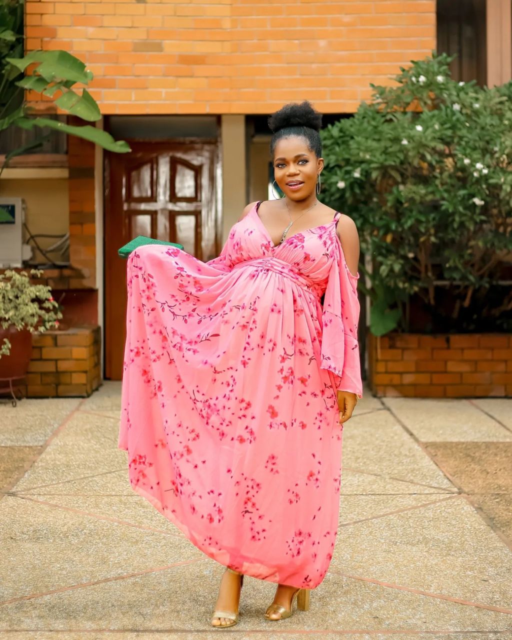 Pregnant Mzbel