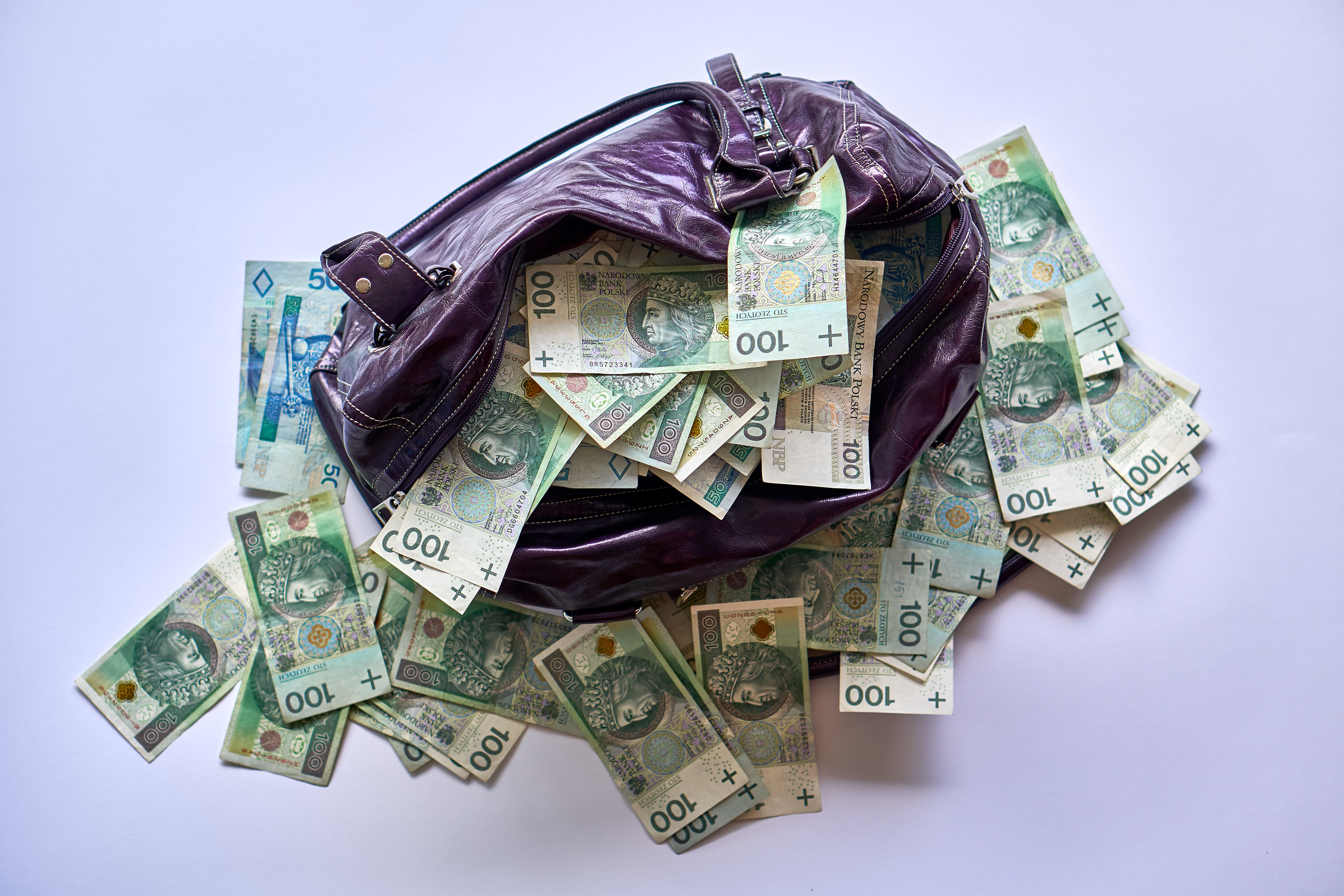 Policja w Sopocie szuka właściciela torby z pieniędzmi - Podróże