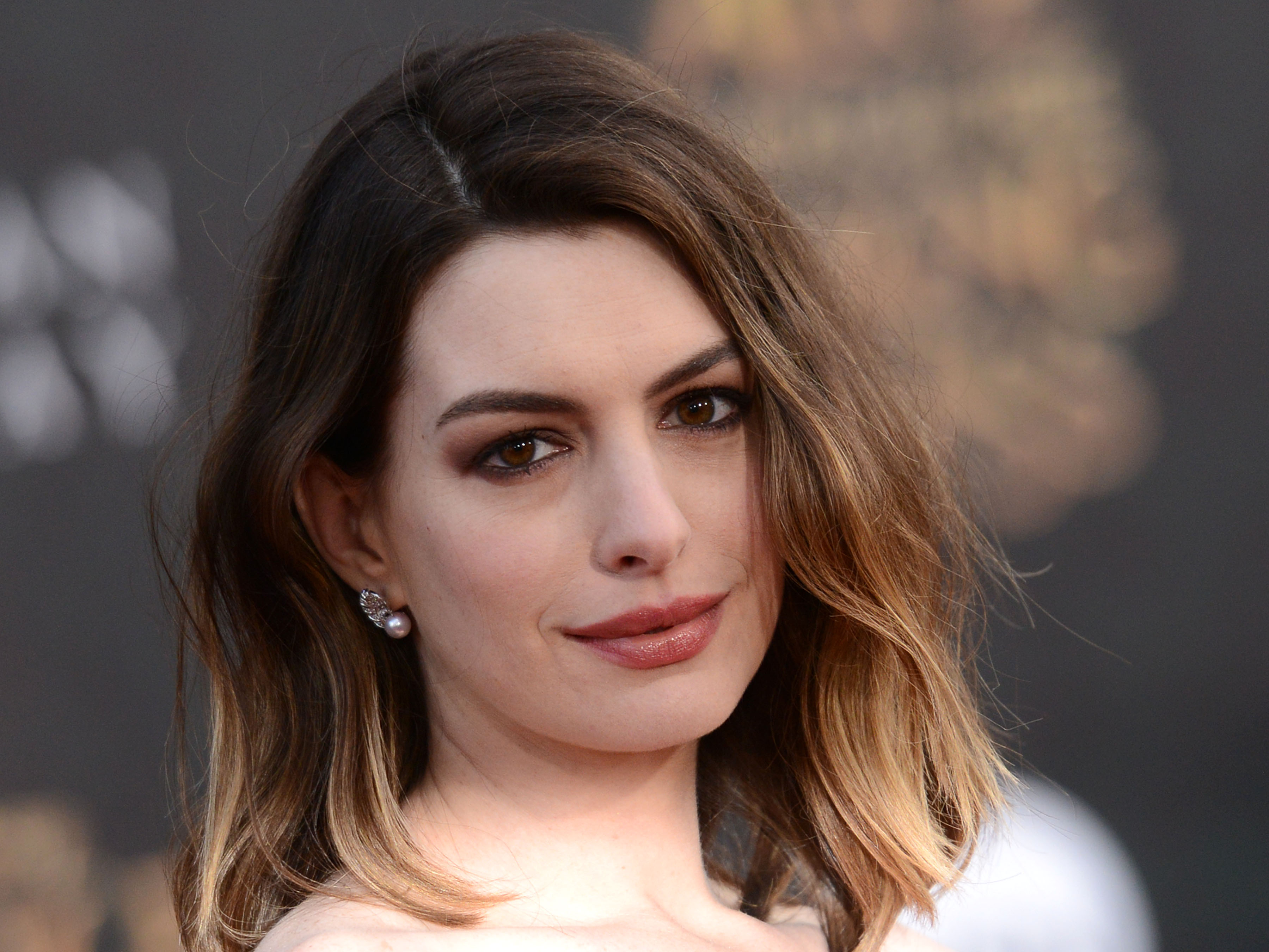 Anne hathaway. Энн Хэтэуэй. Актрисы Голливуда Энн Хэтэуэй. Энн Хэтэуэй фото. Энн Хэтэуэй фотопортрет.