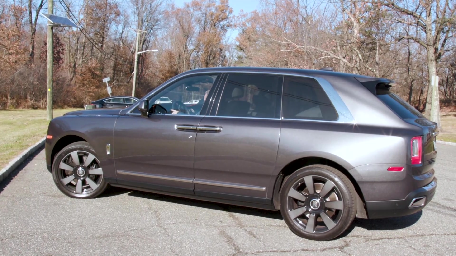 What It's Like Inside Rolls-Royce's $410,000 Luxury SUV