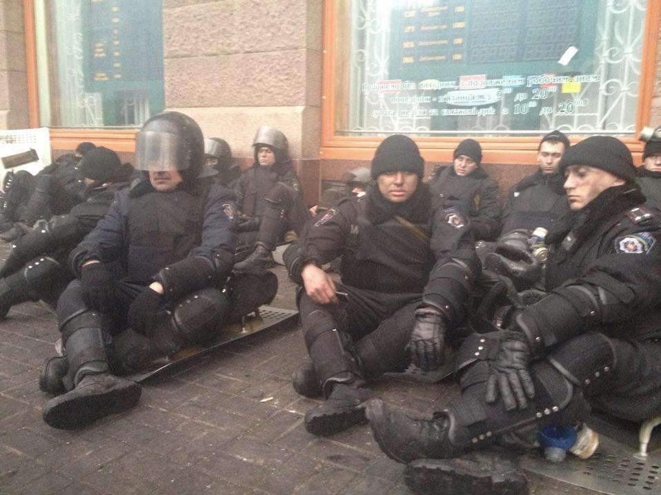 Штурм  на Майдане 2014 Беркут.