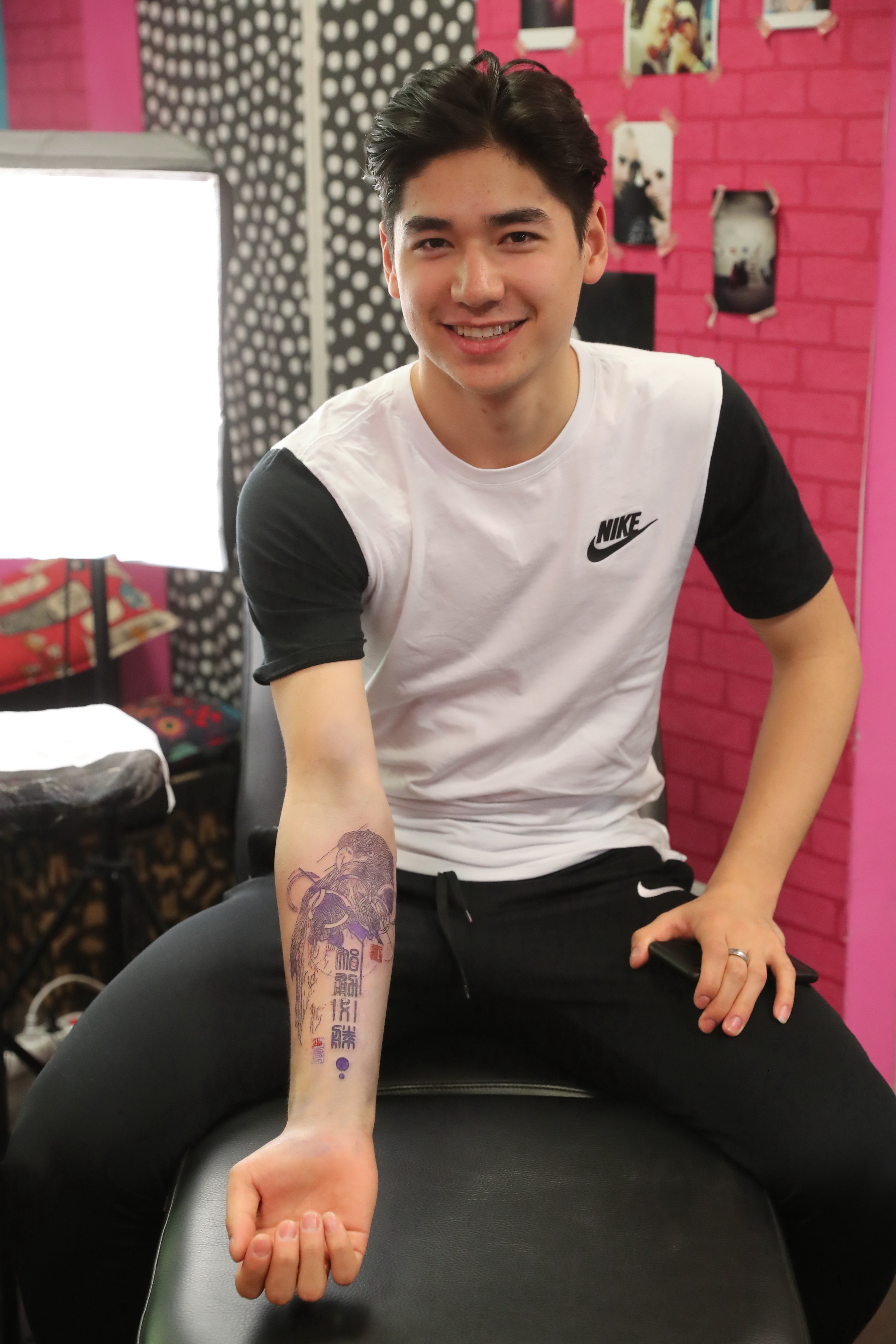 Kivarratta magát Liu Shaoang – Elárulta, mi a tetoválás jelentése - Blikk