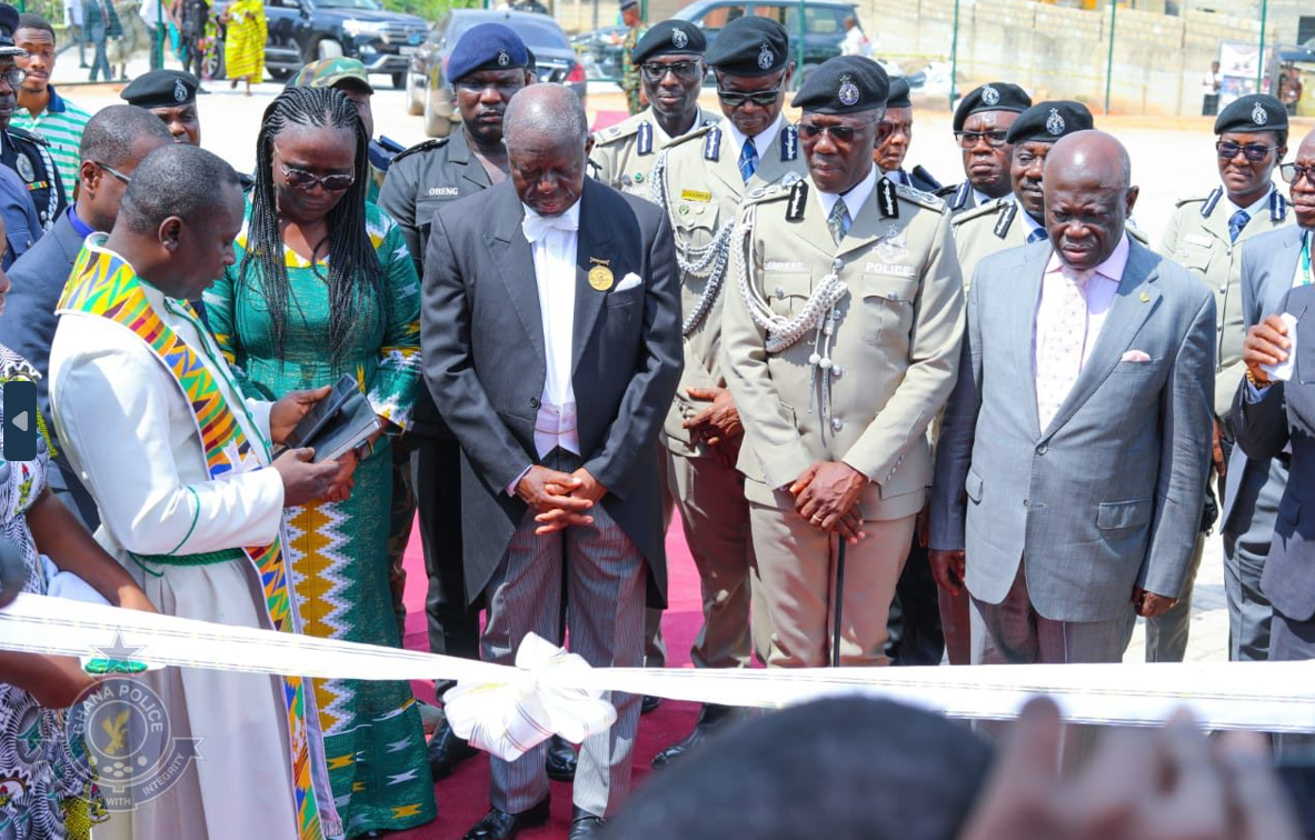 Otumfour commissions new police station at KNUST