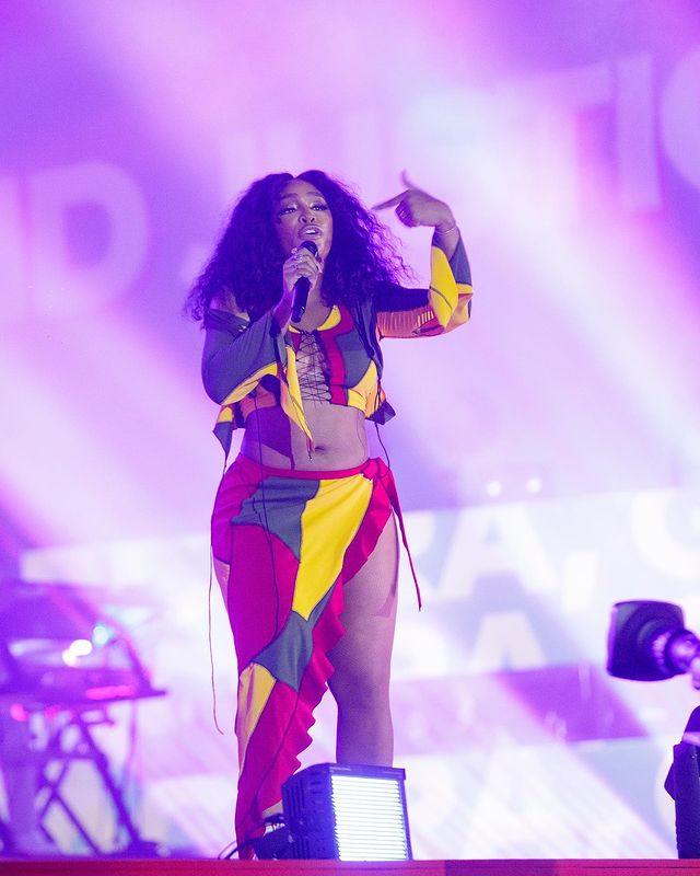 SZA sells Ghana to the world with the perfect flag outfit