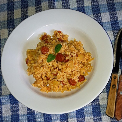 Kolbászos bulgur