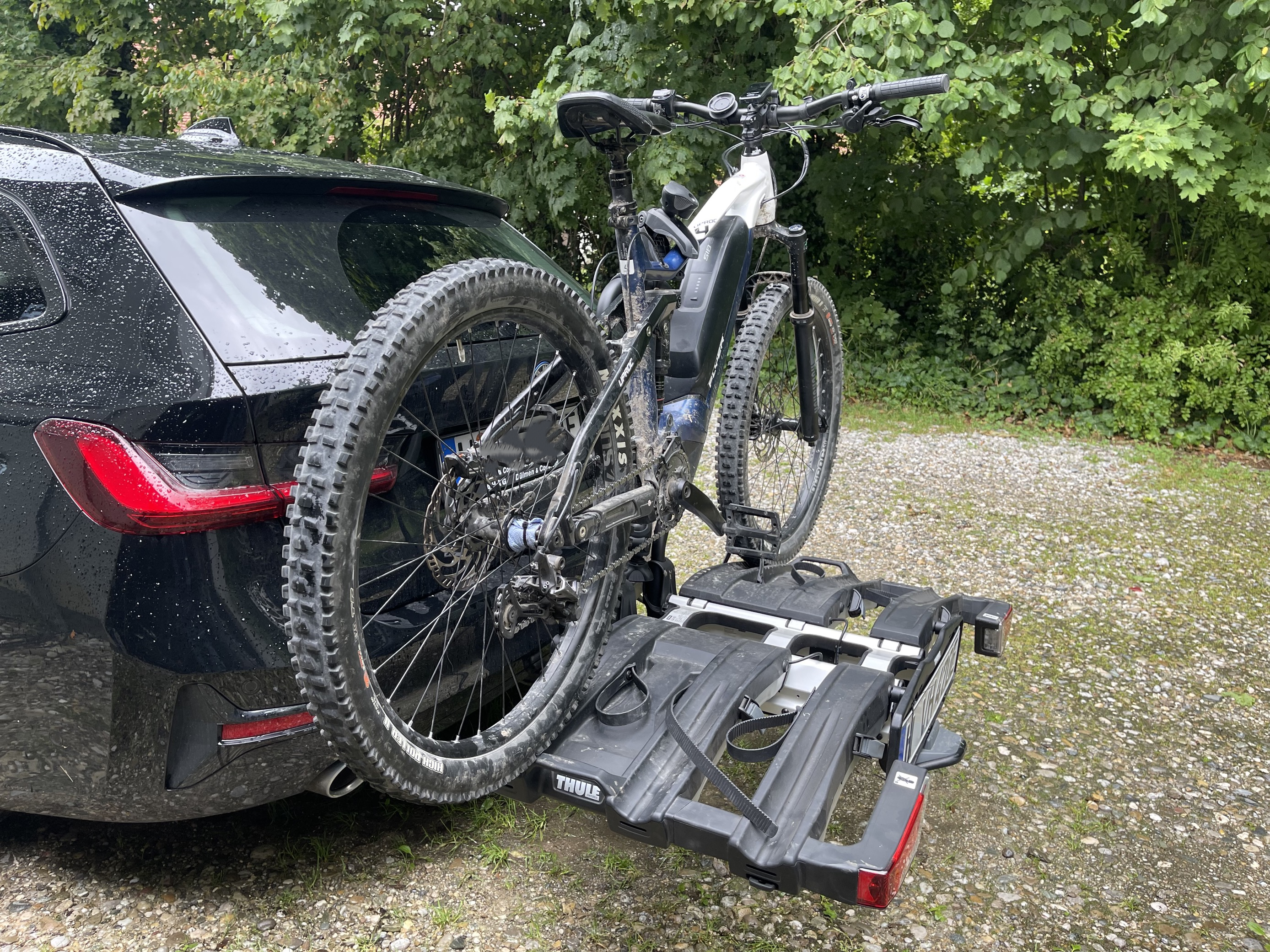E-Bikes mit Auto transportieren: Fahrradträger für Dach, Heck &  Anhängerkupplung | TechStage