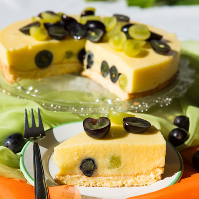 Fehérboros mousse torta szőlővel