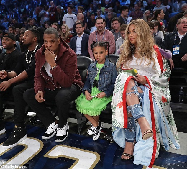 Rock Stars Courtside: Drake, Beyonce, Jay Z, Taylor Swift & More