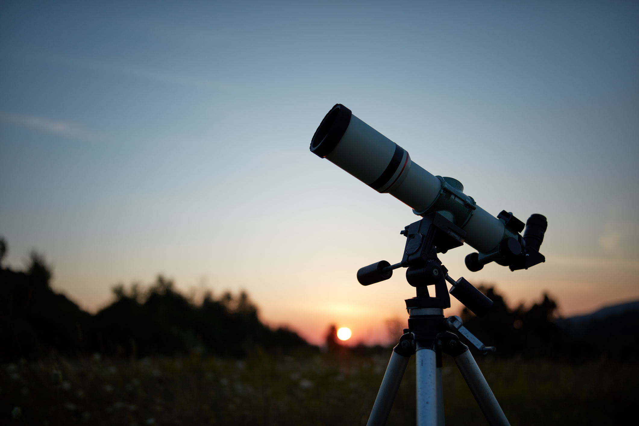 Tanie teleskopy. Jaki amatorski teleskop kupić? | Newsweek