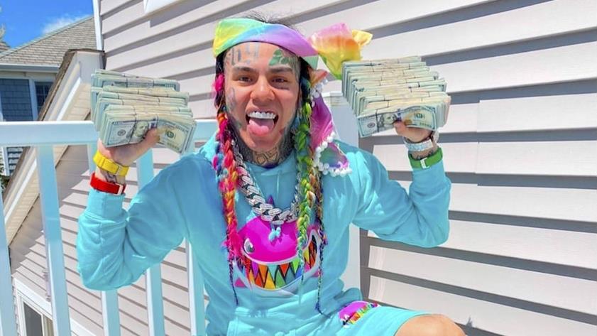 Raper Tekashi 6ix9ine wrzucił do sieci zdjęcie. Teraz grozi mu smierć