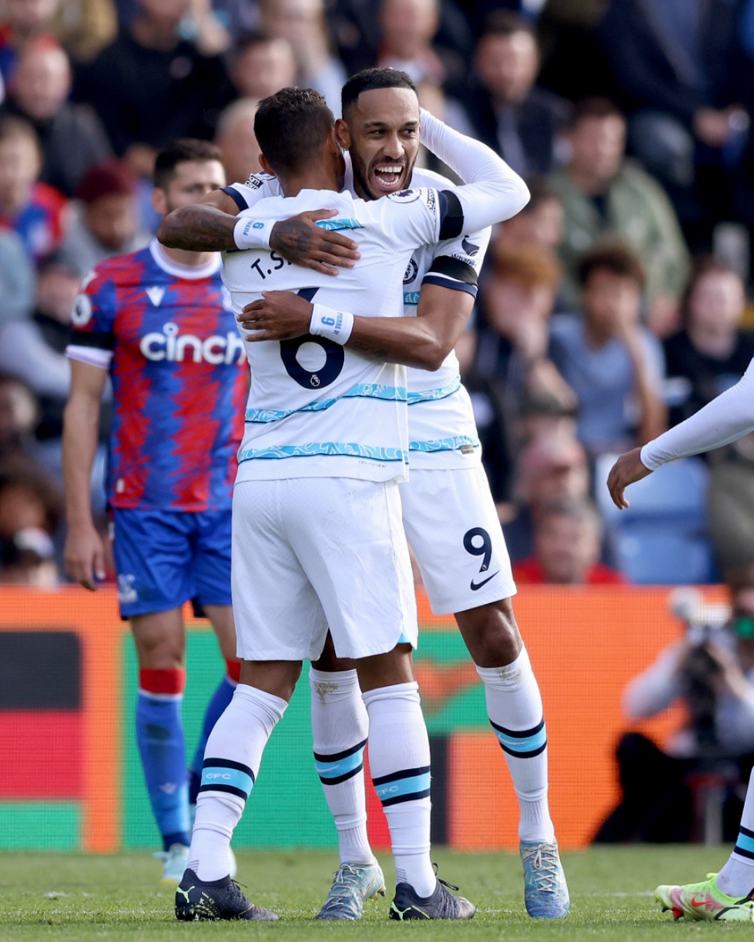 Thiago Silva assisted Aubamayang for his first Premier League goal with Chelsea