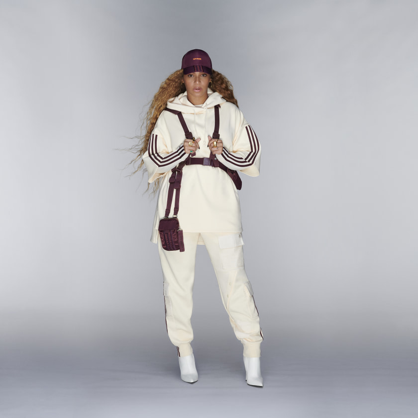 Kolekcja IVY PARK x adidas od Beyonce przypomina uniformy
