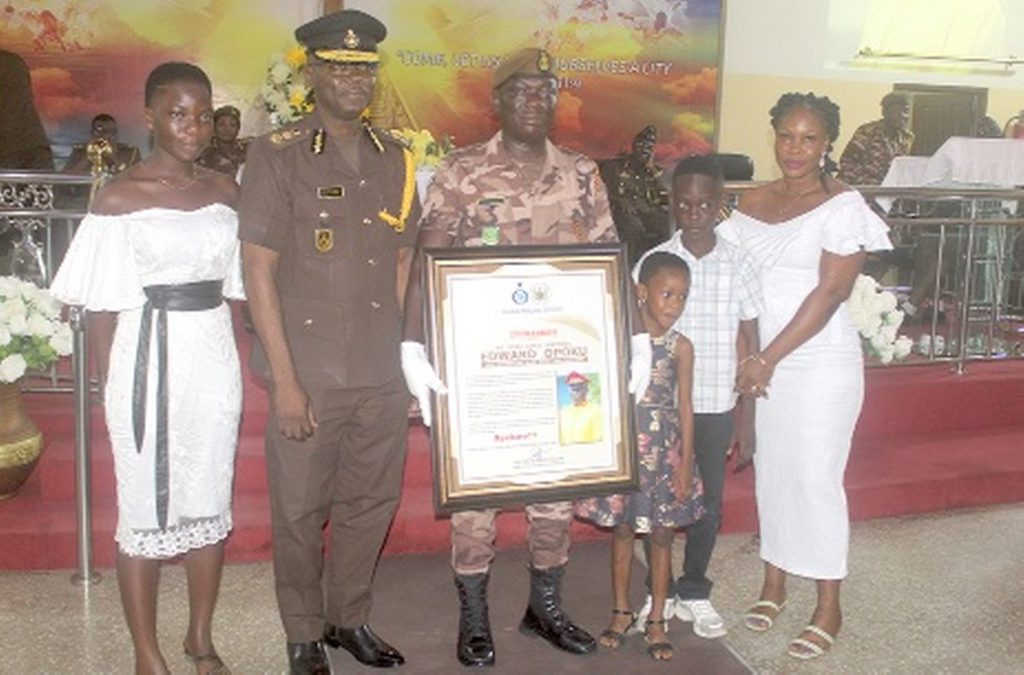 Prison officer Edward Opoku promoted after re-arresting escaped prisoner