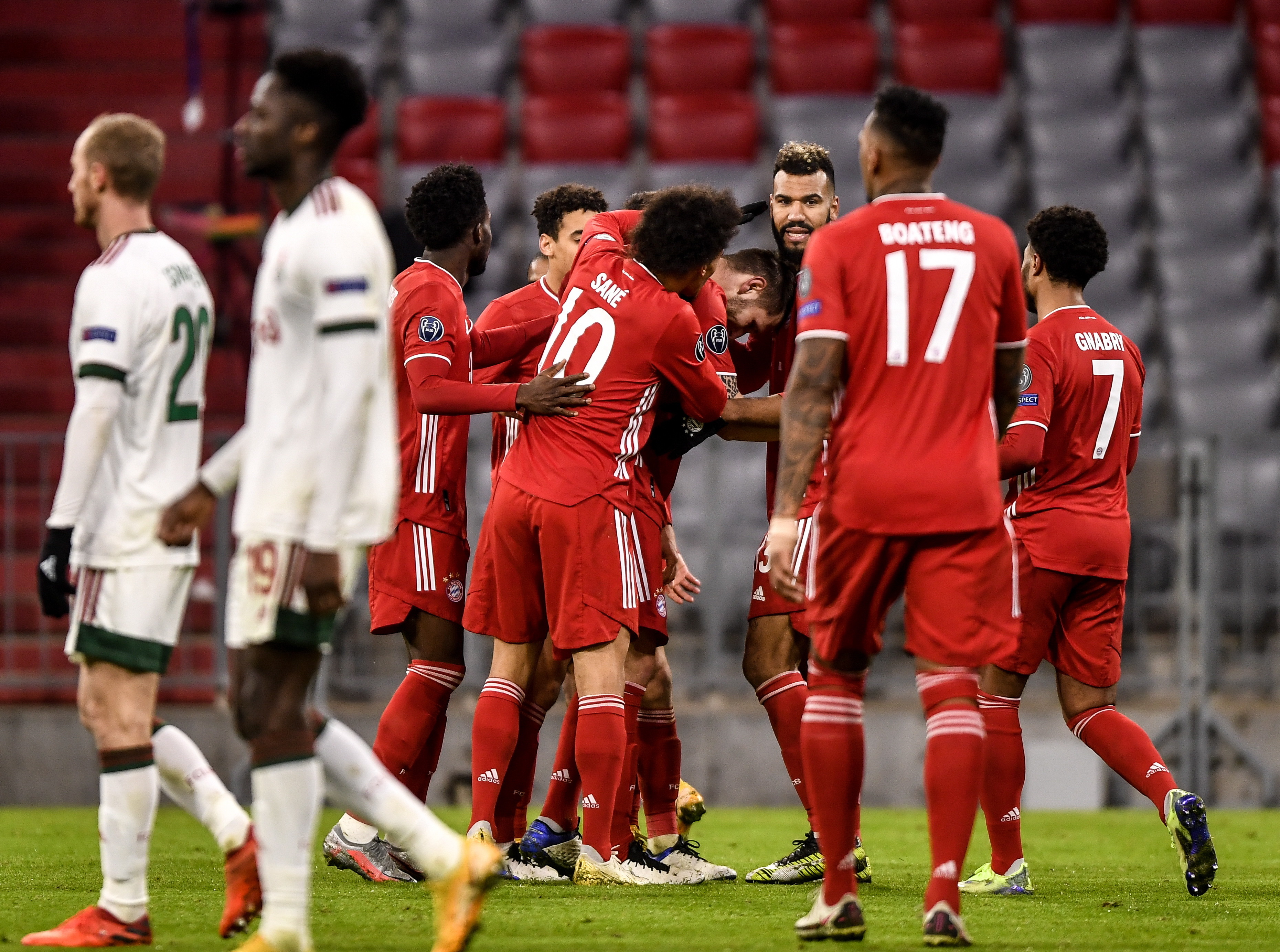 Liga Mistrzow Komplet Druzyn Ktore Awansowaly Do Fazy Pucharowej Pilka Nozna