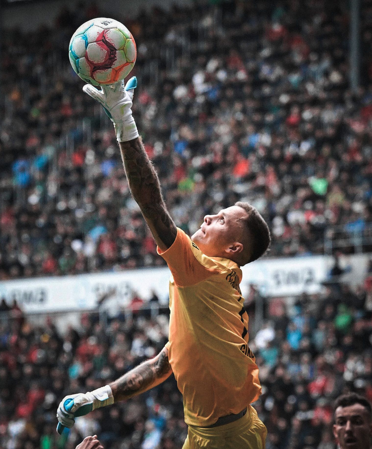 Rafal Gikiewicz with an outstanding save vs Bayern Munich.