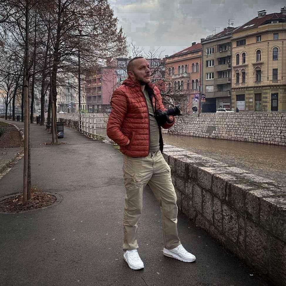 Tihomiru su mine razele ruke, a sada je gost u emisiji