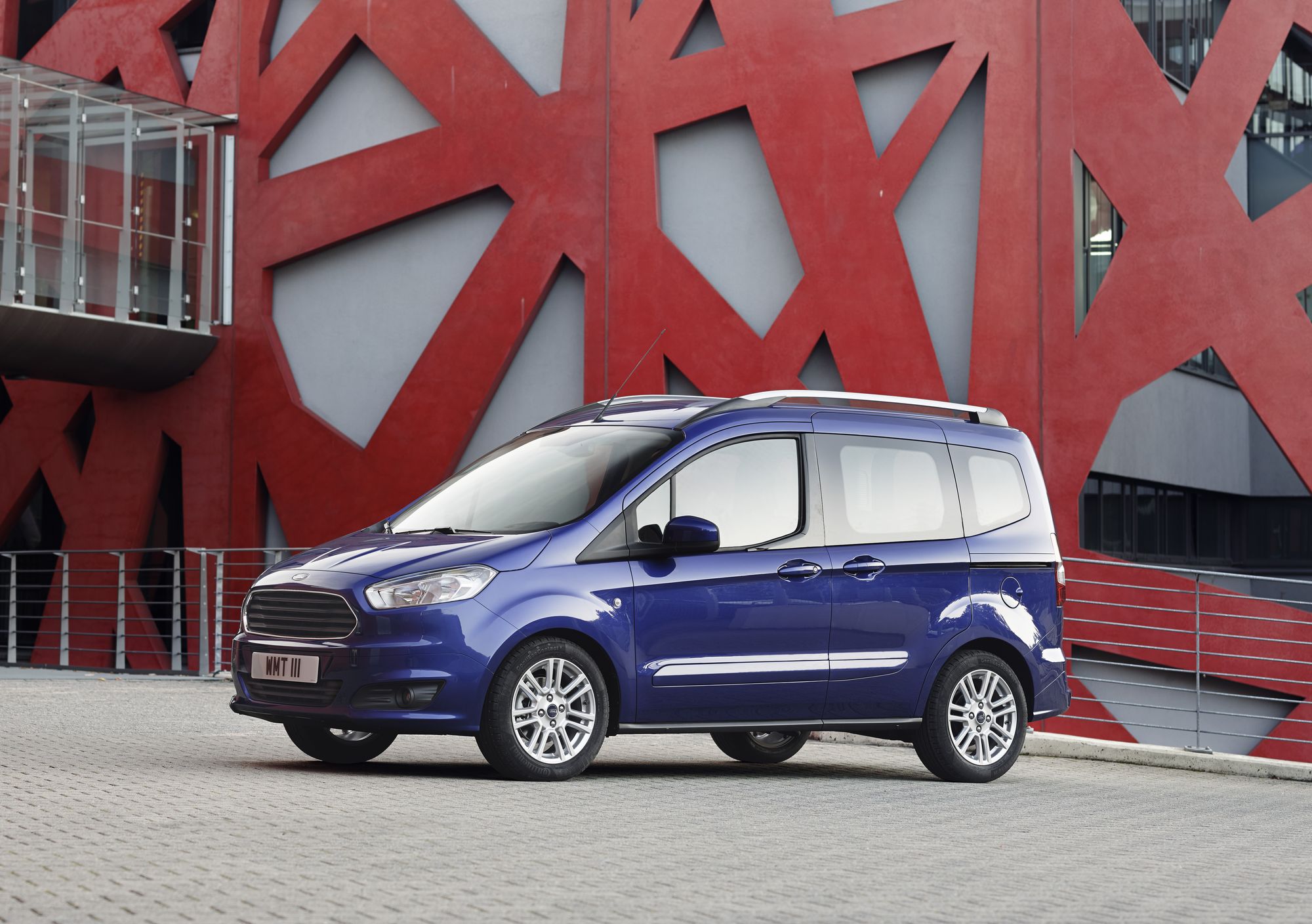 Ford Courier Tourneo 2014