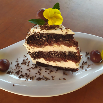 Gluténmentes fekete-erdő torta