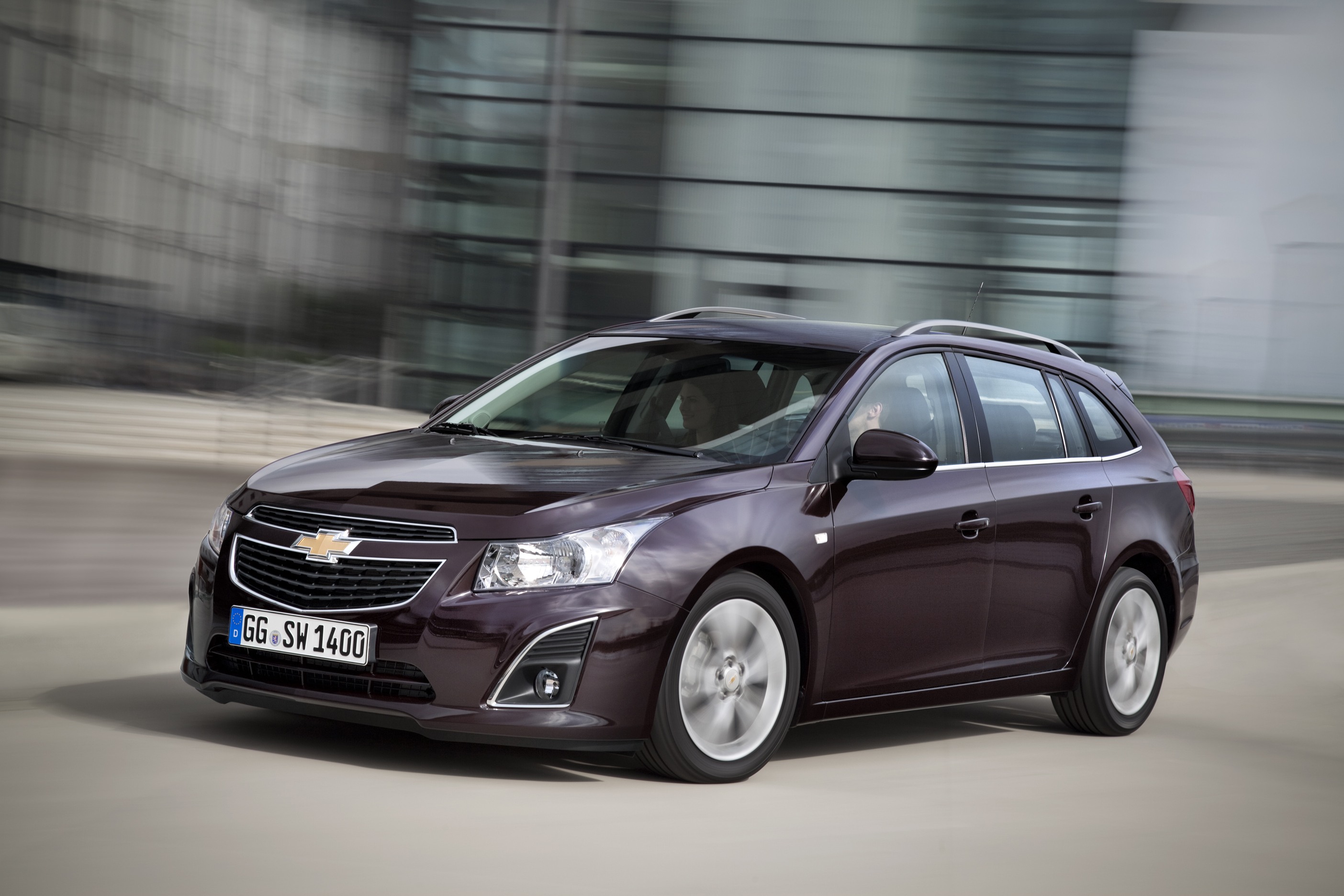 Zapakujesz rodzinę, rower i walizki. Chevrolet cruze jako