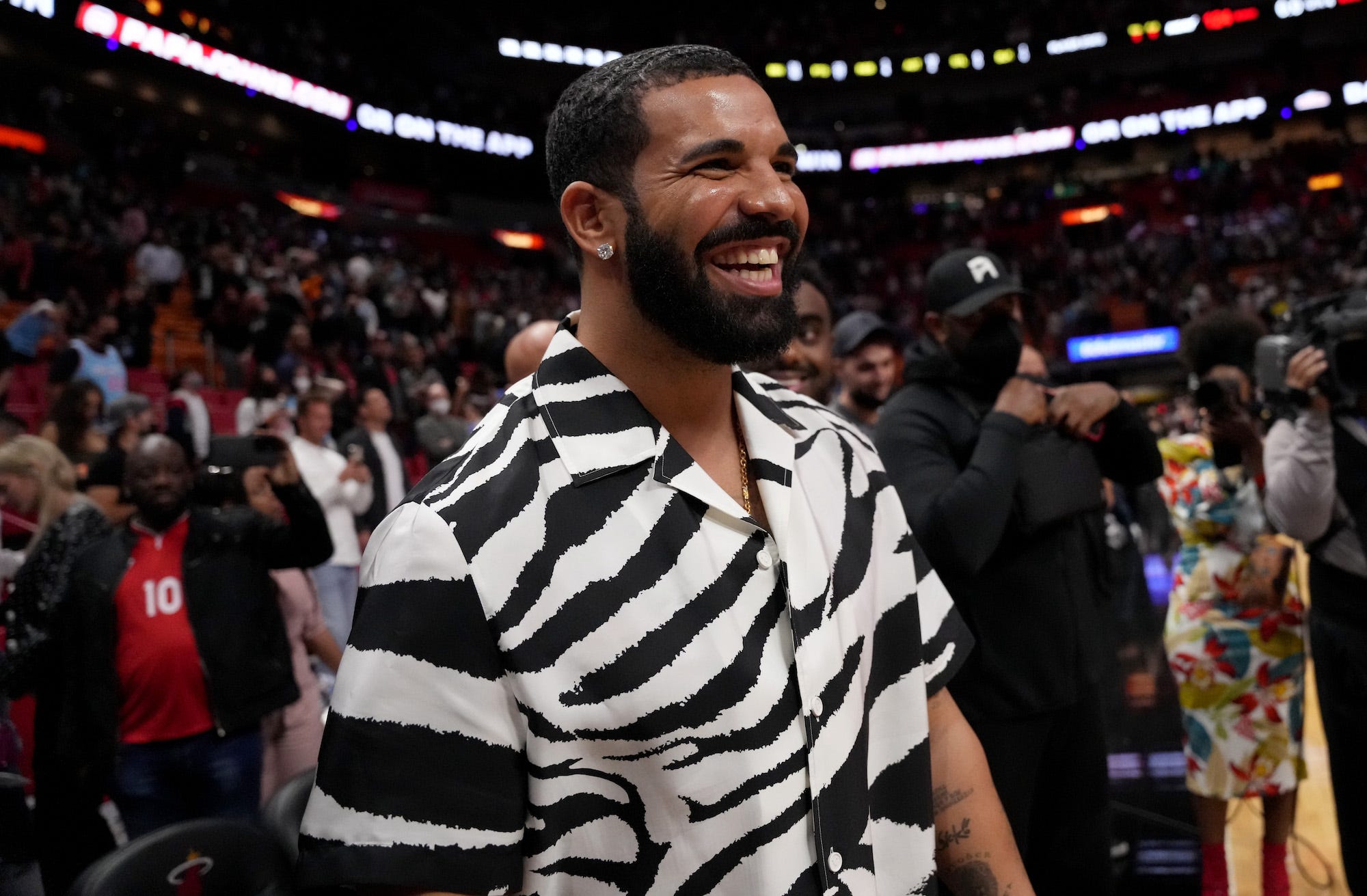 Drake puts down nearly $1million in psychotic bets for Super Bowl