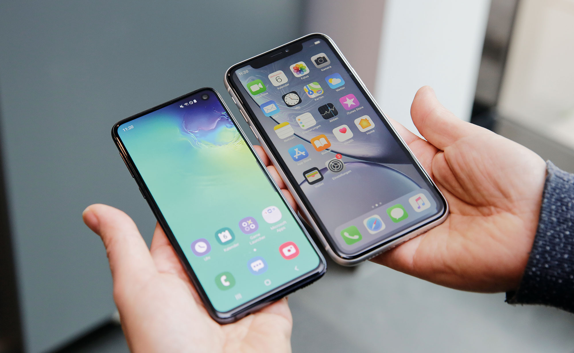 Samsung Galaxy S10e Vs Apple Iphone Xr Na Ktory Smartfon Warto Sie Zdecydowac