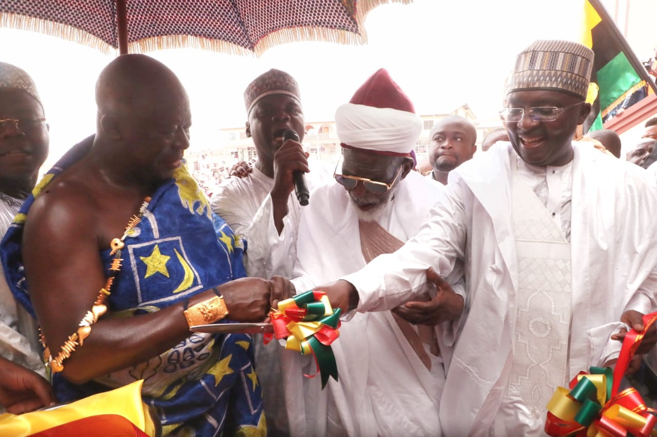 Bawumia turns over remodeled Kumasi Central Mosque to c’tee