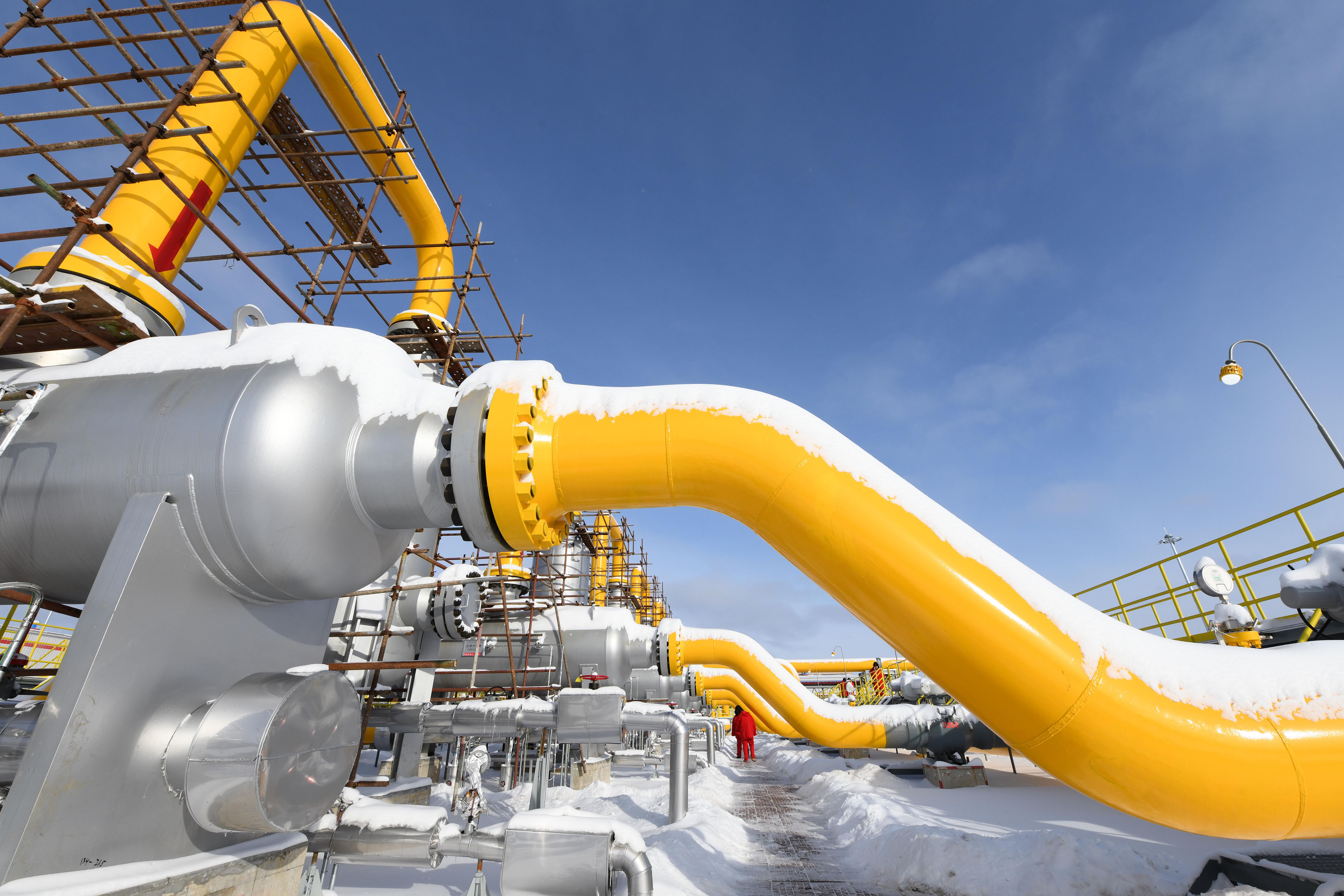 Газовая труба. Здесь добывается более 90 российского газа. Газовая промышленность. Объект газоснабжения. Европейские газовые хранилища.