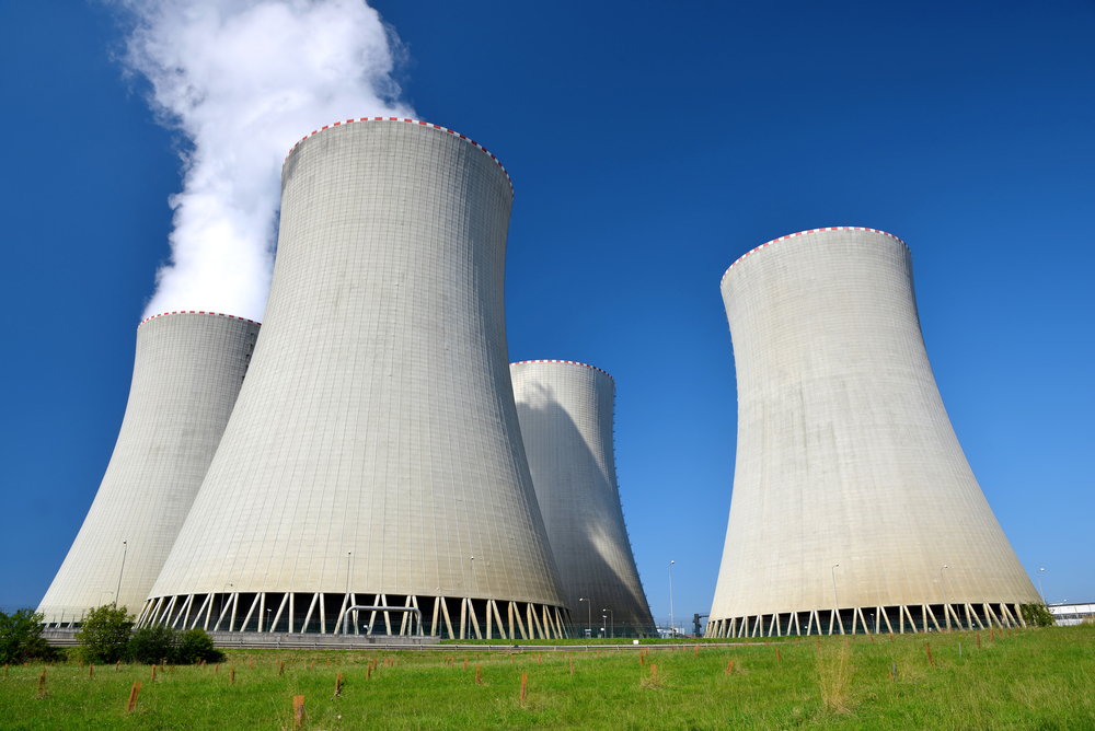 Elektrownia atomowa, jądrowa, termojądrowa i SMR – czym się różnią?  Wyjaśniamy częsty błąd powodujący nieścisłości