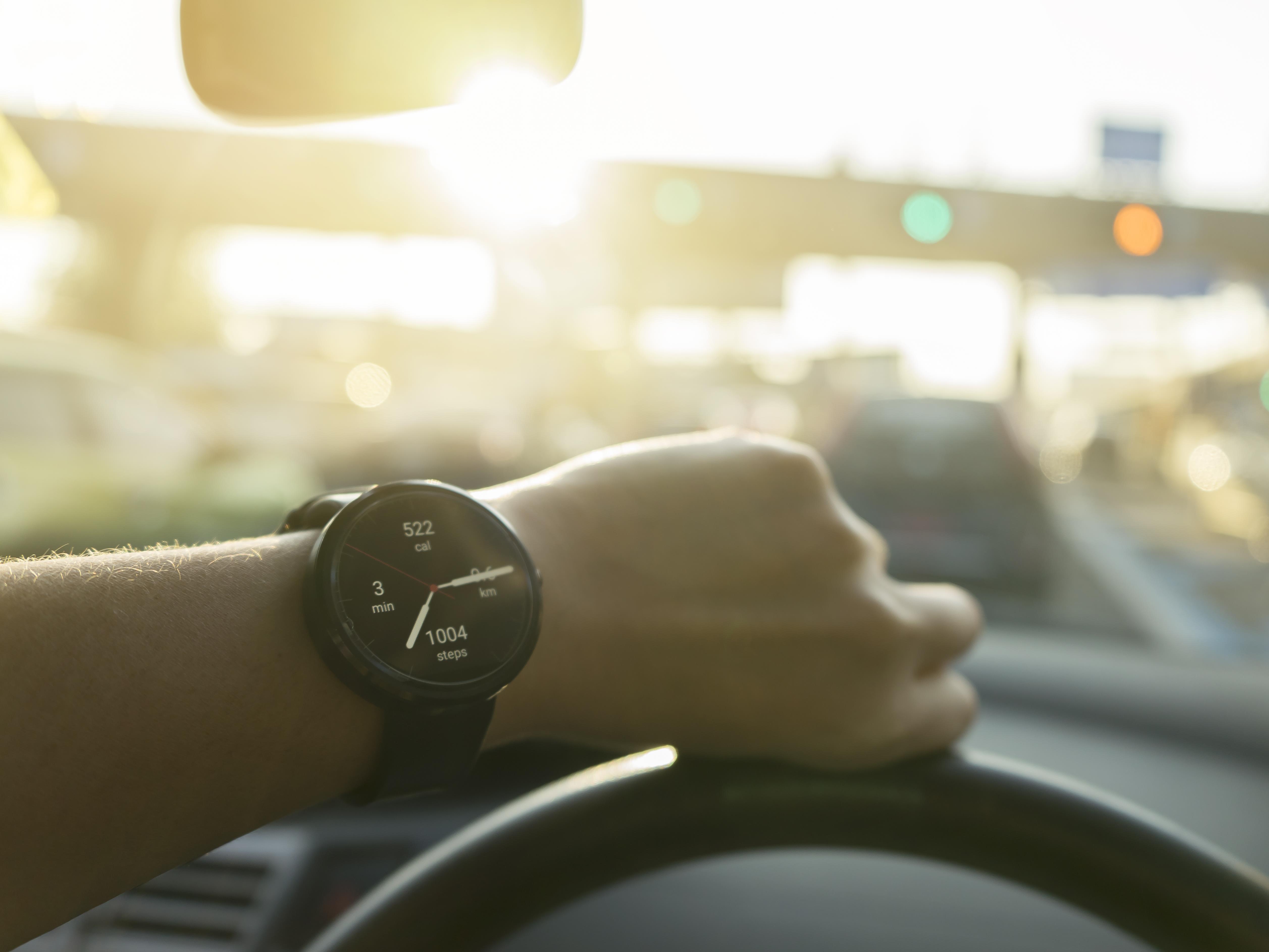 Czy dobry smartwatch musi być drogi? Te modele pokazują, że nie!