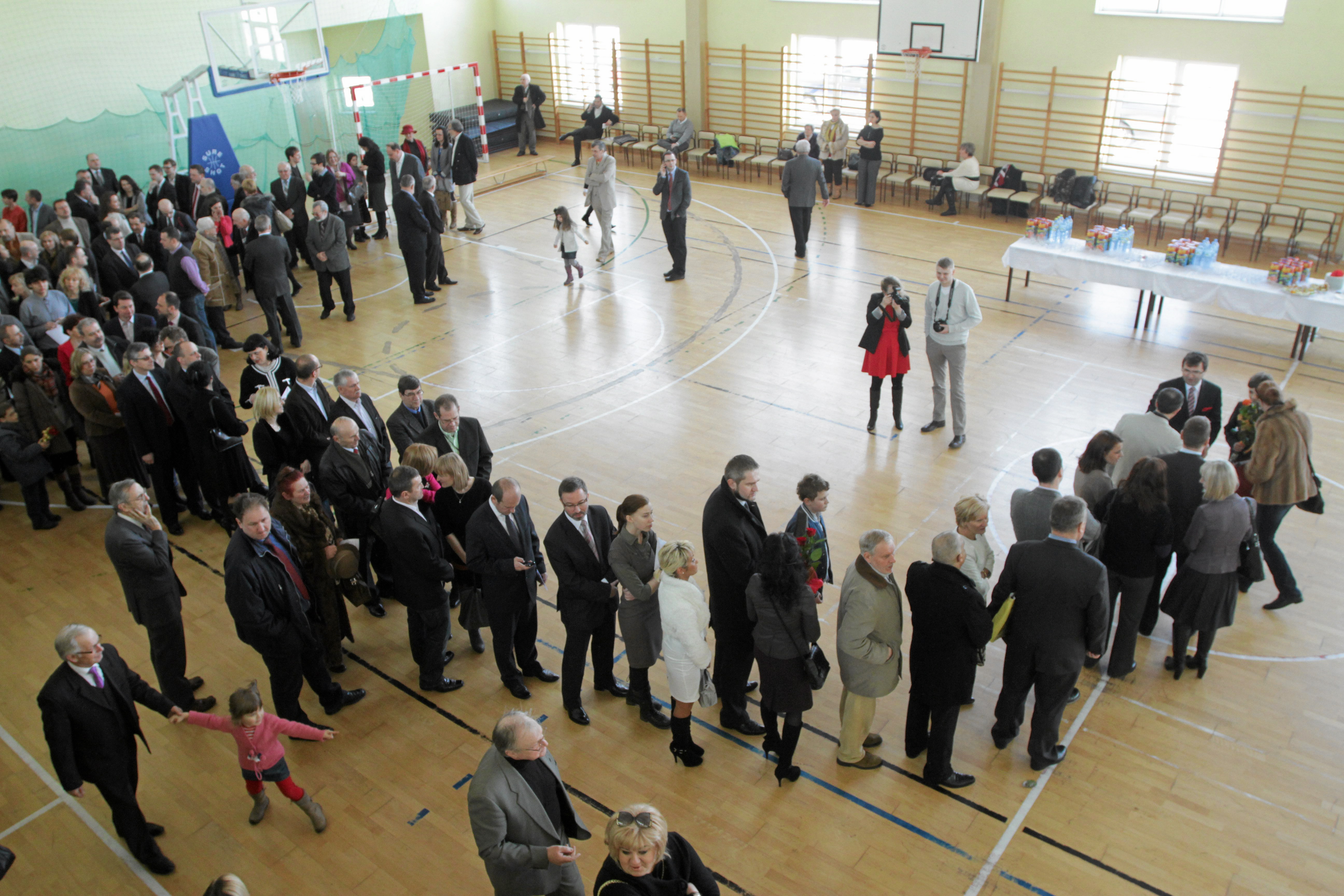 Tak się bawi poseł PiS. 40. urodziny i imieniny Zbigniewa ...