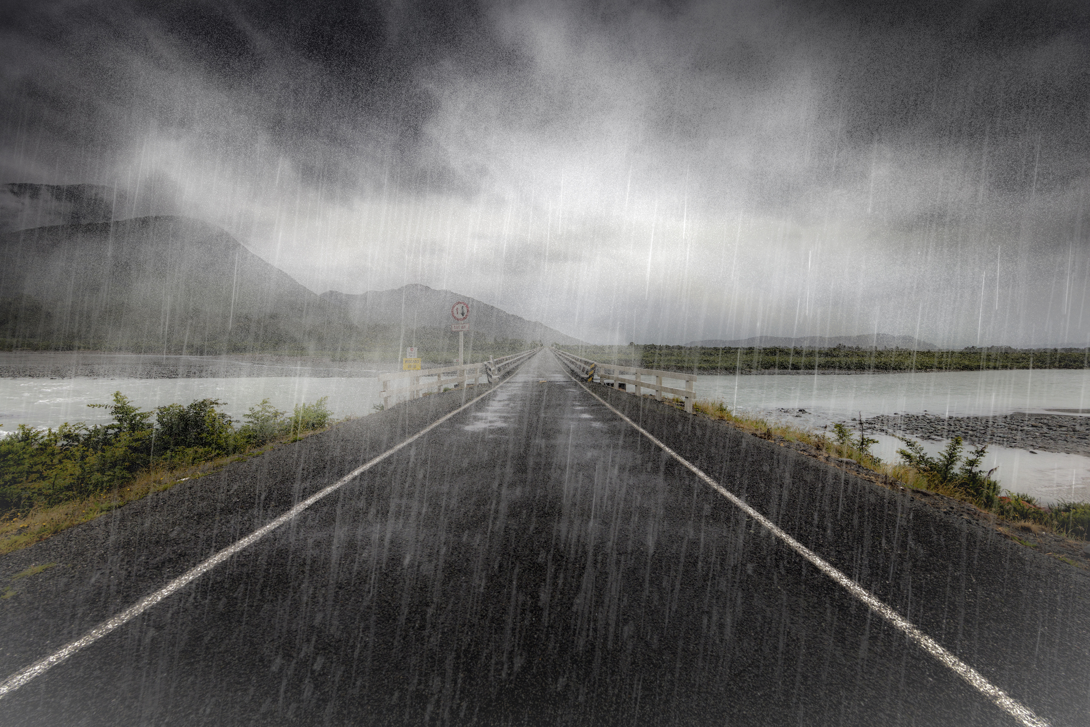 Рейн уайт. Rain Road. Deszcz. If it Rains the Roads.