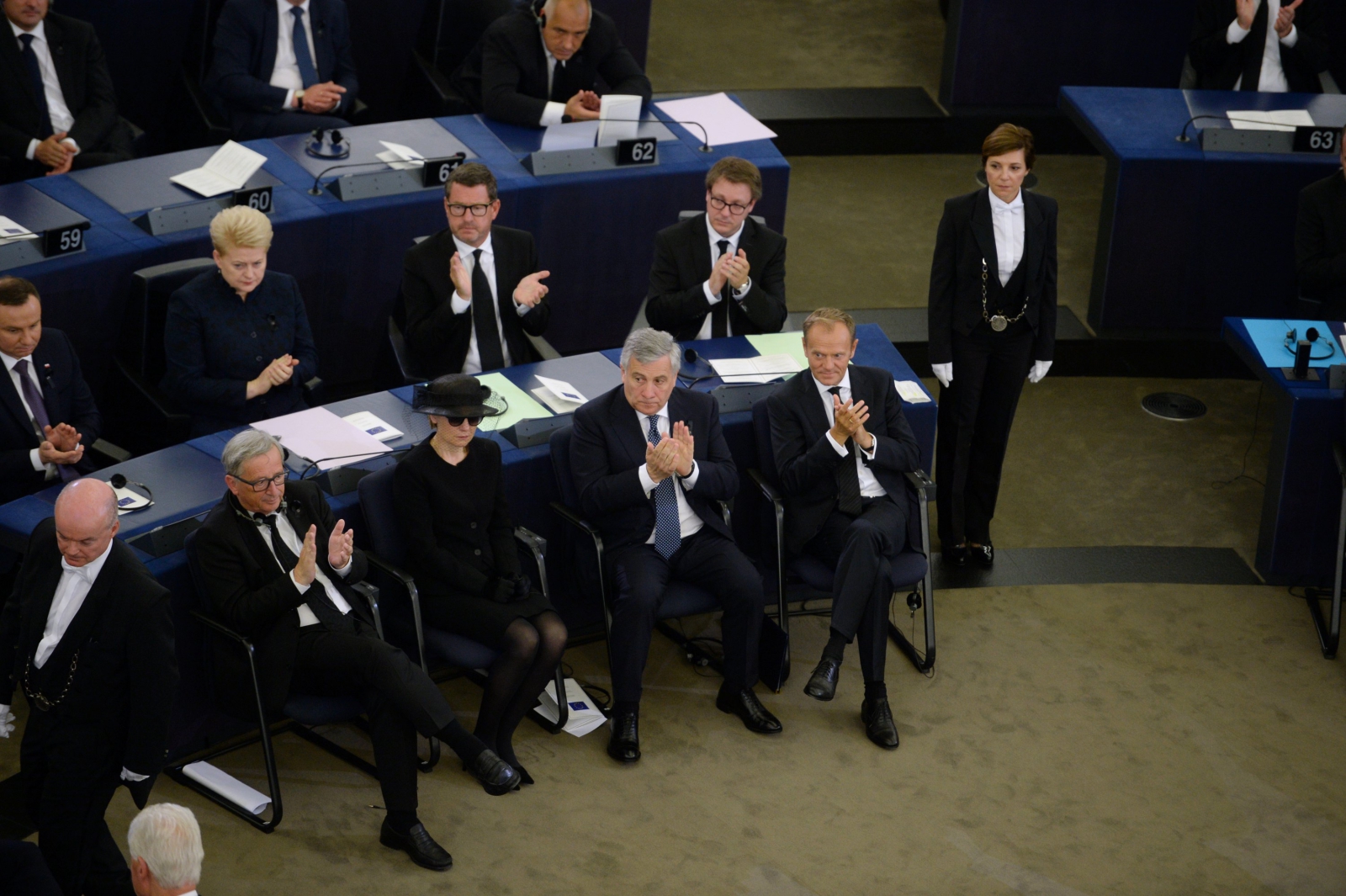 Jean-Claude Juncker, wdowa po Helmucie Kohlu Maike Kohl-Richter,  Antonio Tajani oraz Donald Tusk