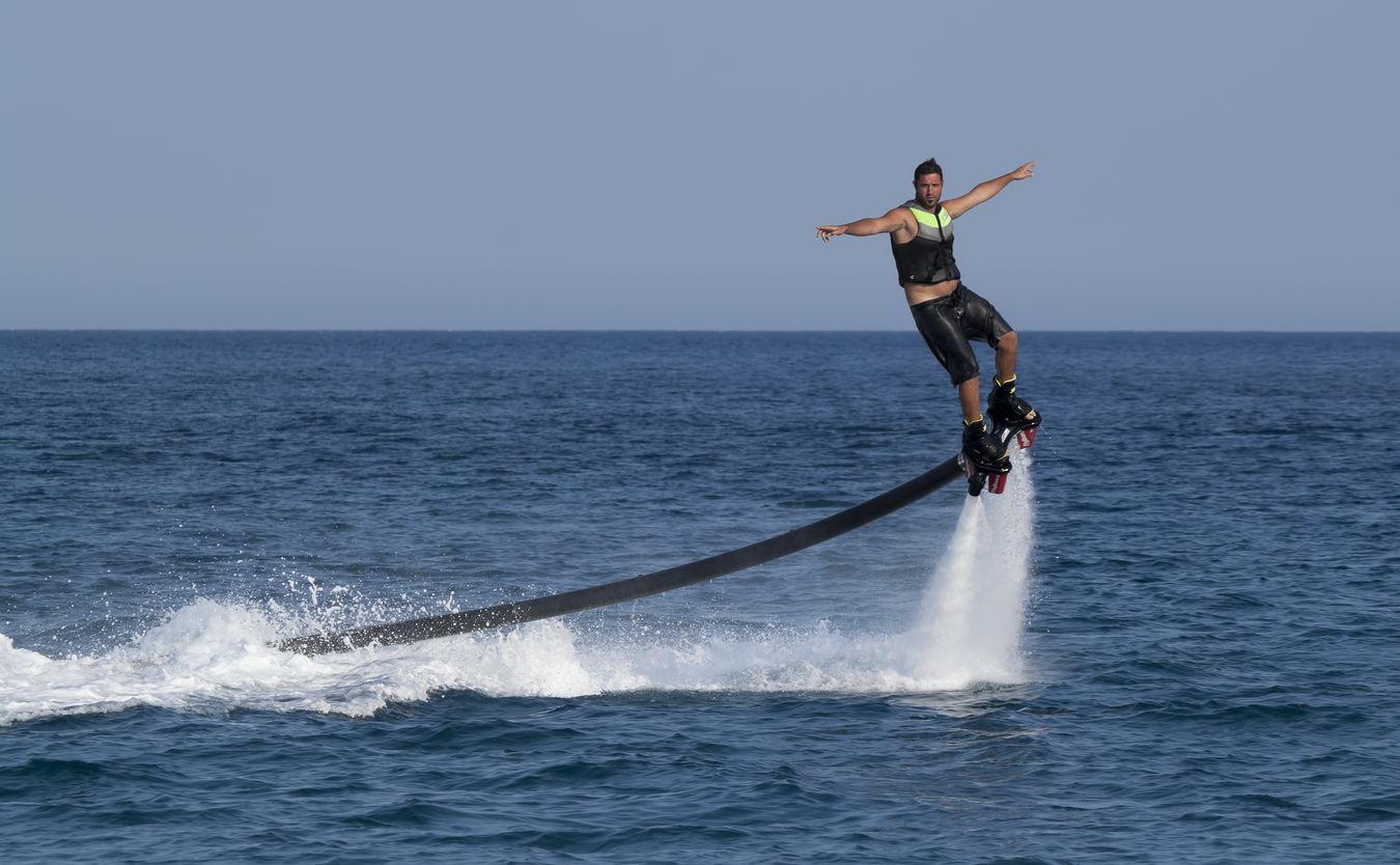 FlyBoard, jet pack, albo rafting... Oto 5 sportów wodnych, które wywołają  skok adrenaliny - Dziennik.pl