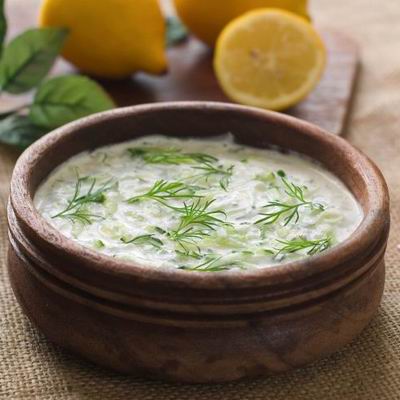 Klasszikus tzatziki saláta