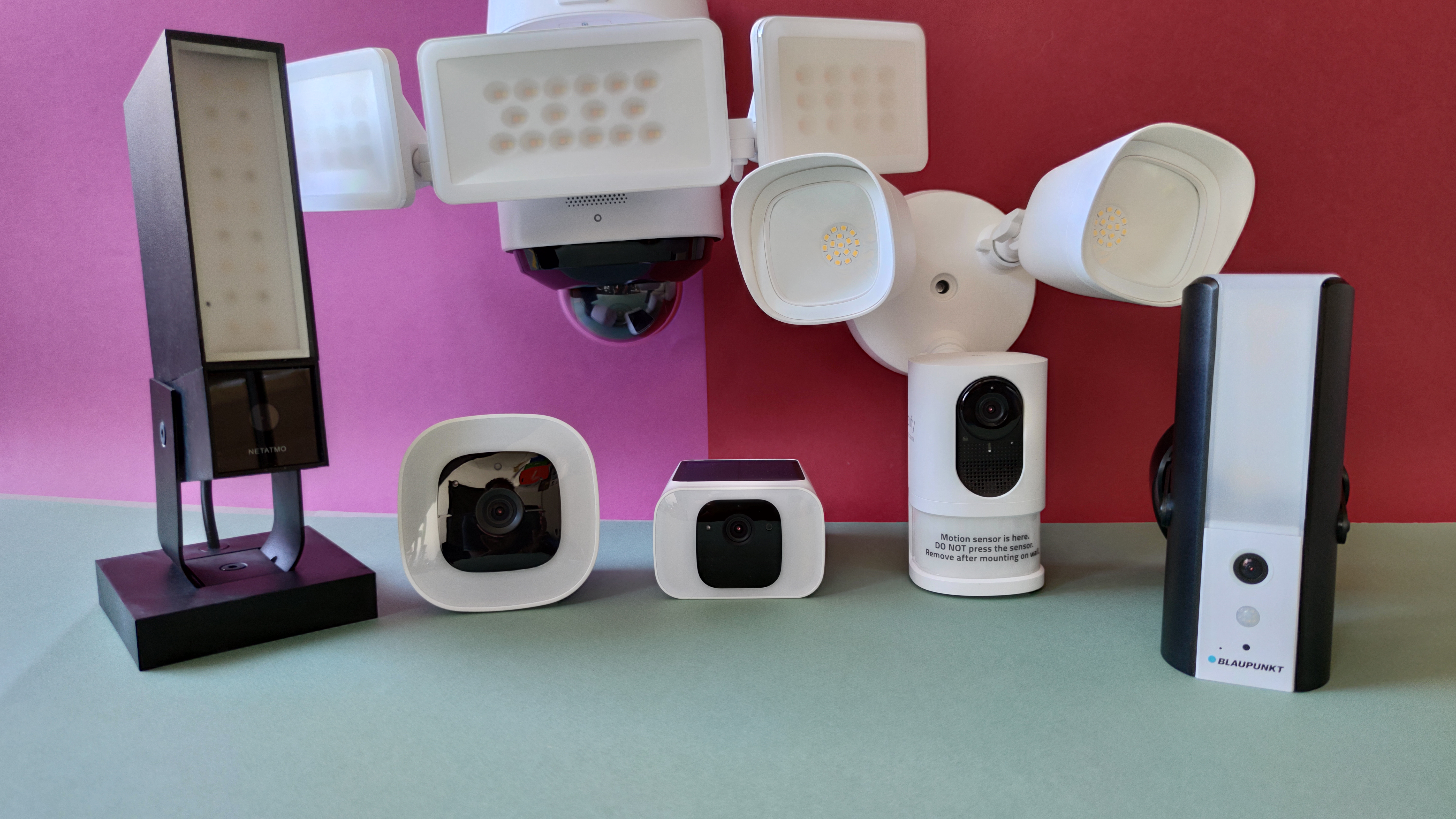 Überwachungskameras ab 80 Euro: Außenleuchten mit Kamera, Flutlicht & Co. |  TechStage