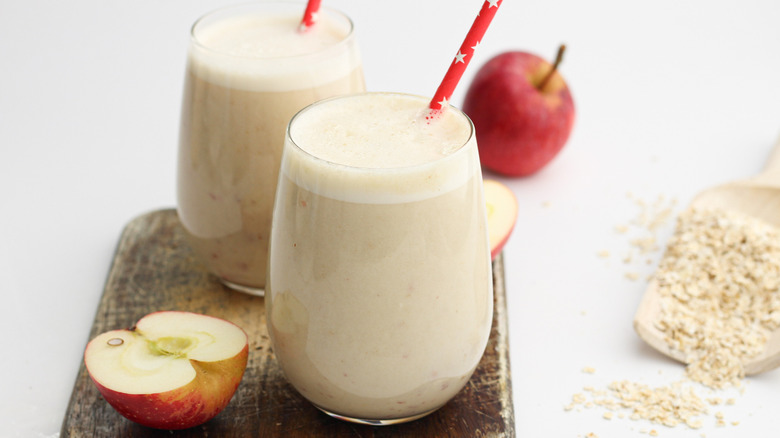 DIY Recipes: How to make Apple smoothie