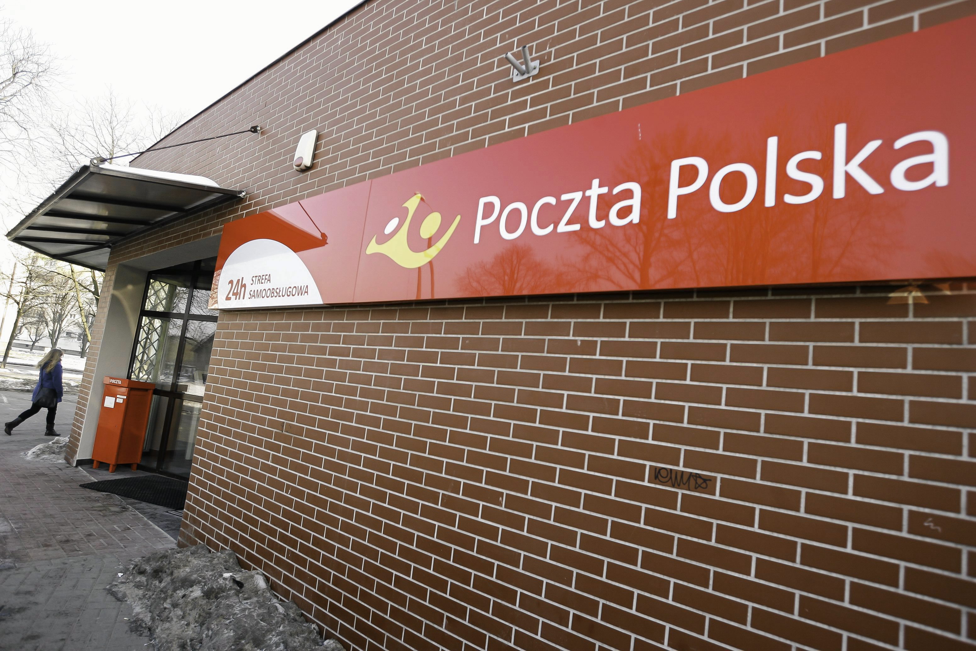 Dziwne zapisy w przetargu dla Poczty Polskiej. "To była omyłka pisarska" -  Dziennik.pl