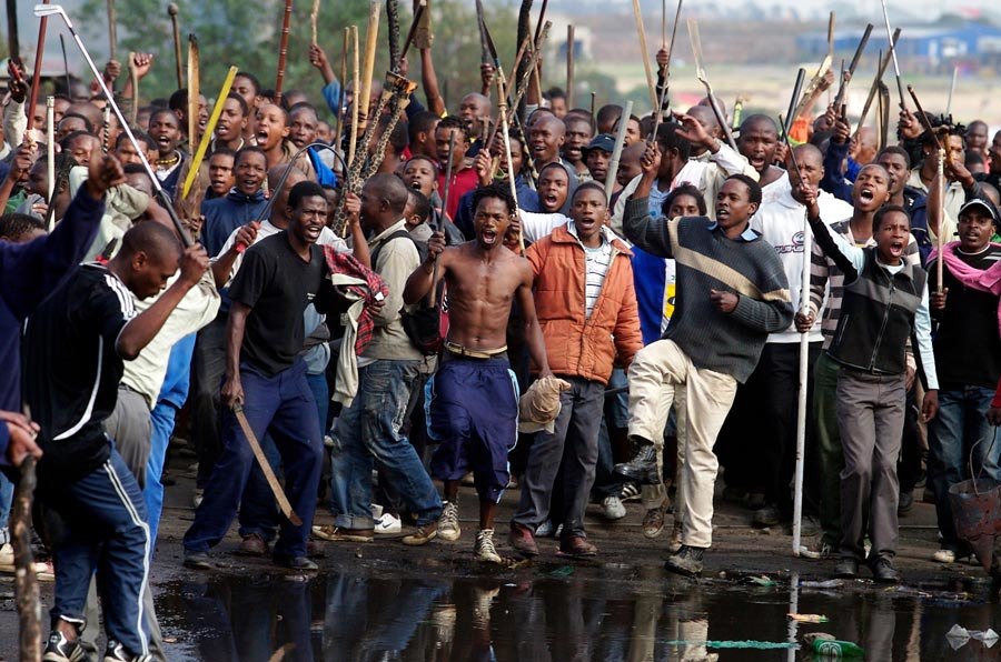 South Africa's tourism sector is under pressure as anti-migrant protests and attacks have led travellers from several African countries to cancel trips.