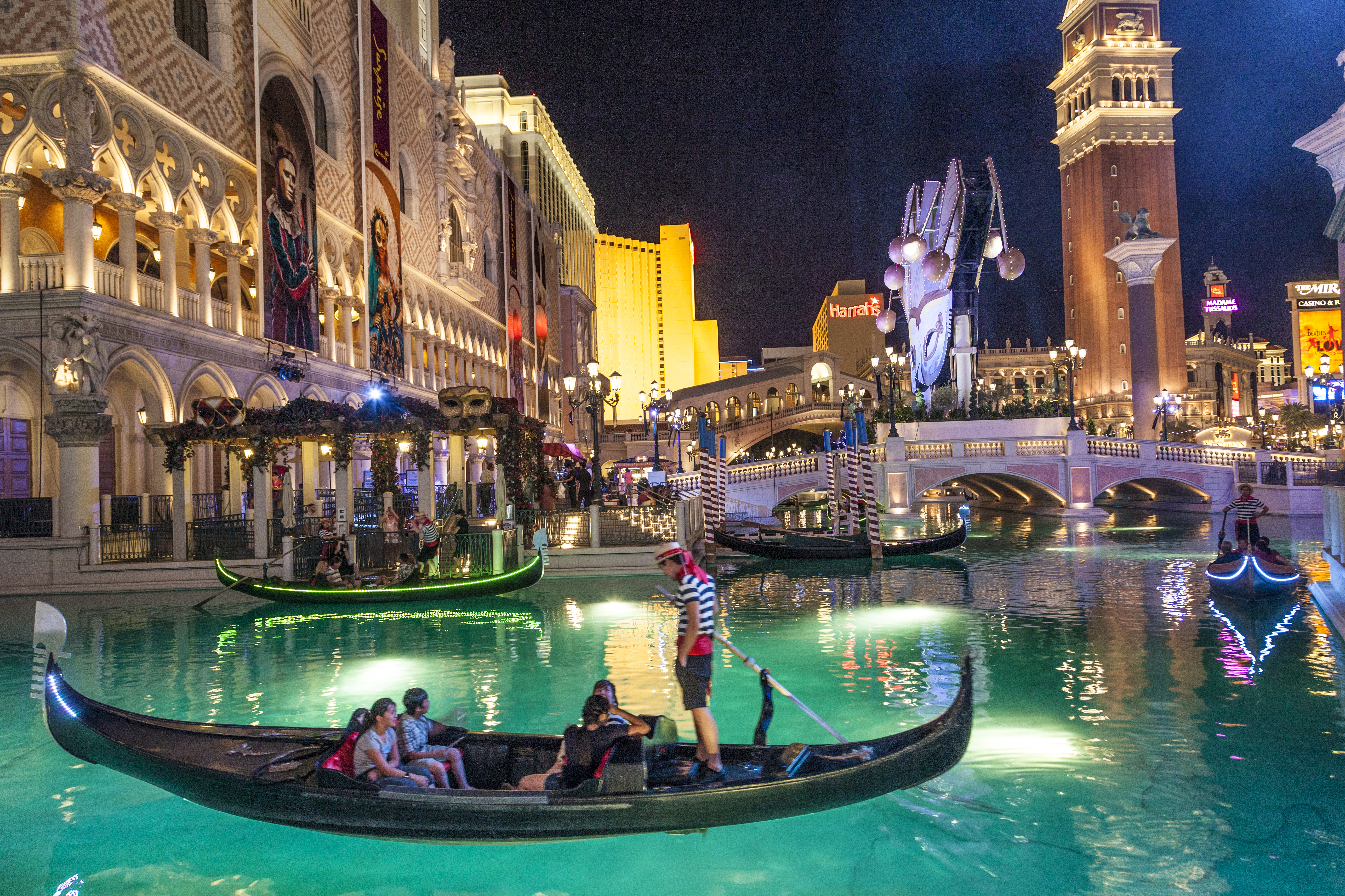 Venetian hotel las vegas. Венеция Лас Вегас. Венецианский отель (the Venetian) в Лас-Вегасе. Лас Вегас Венеция казино. Казино-отель в Лас Вегасе Венеция.