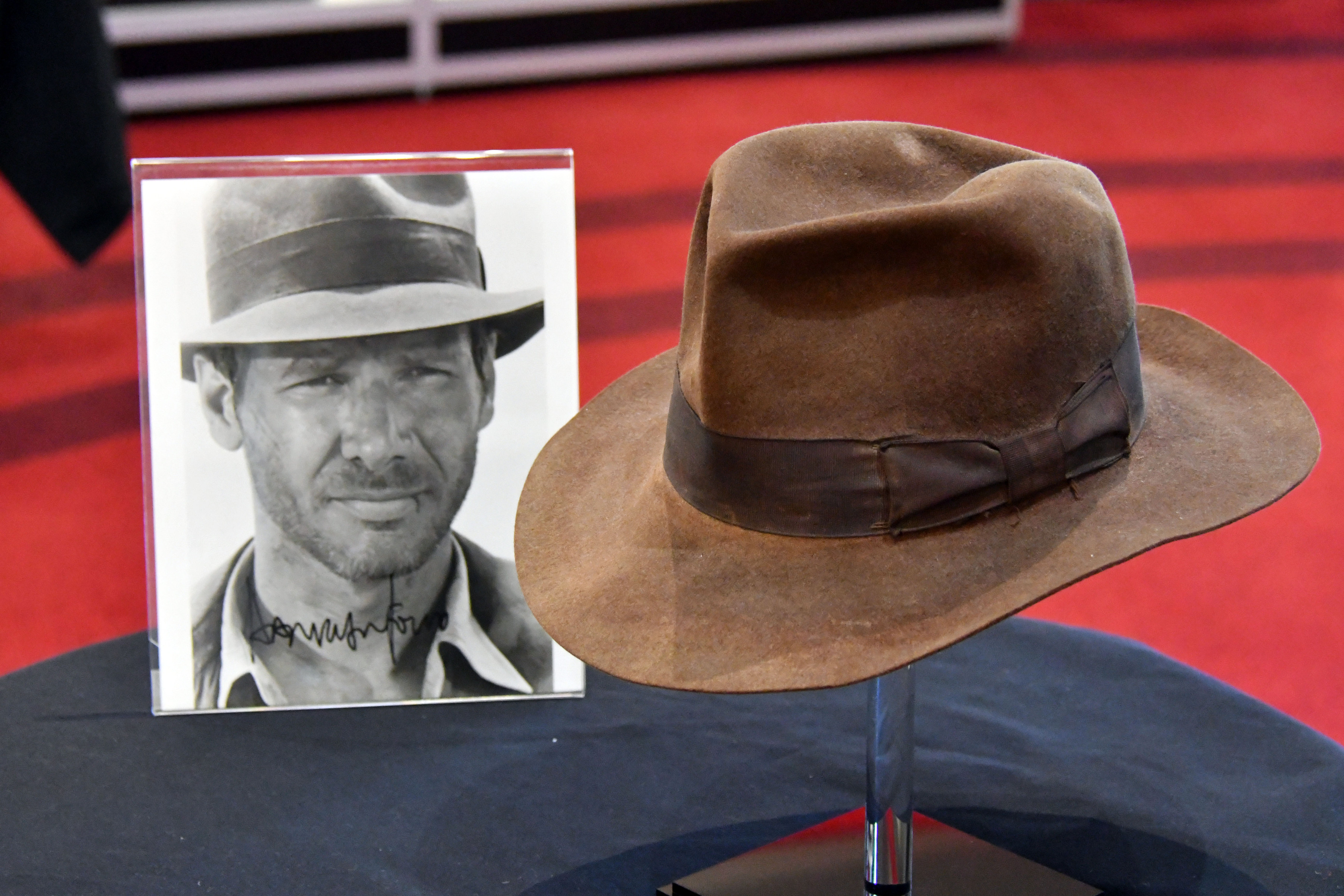 Elárverezik Indiana Jones kalapját, most megtudhatja, mennyibe kerül majd a  filmes relikvia - Blikk