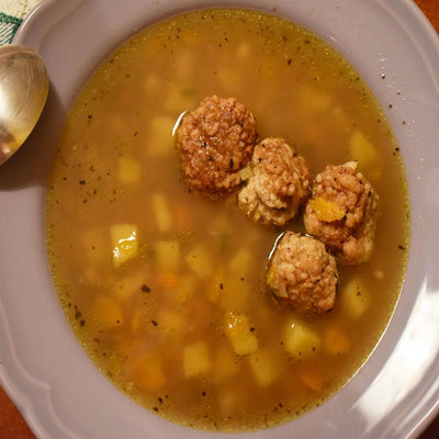 Olaszos húsgombócleves