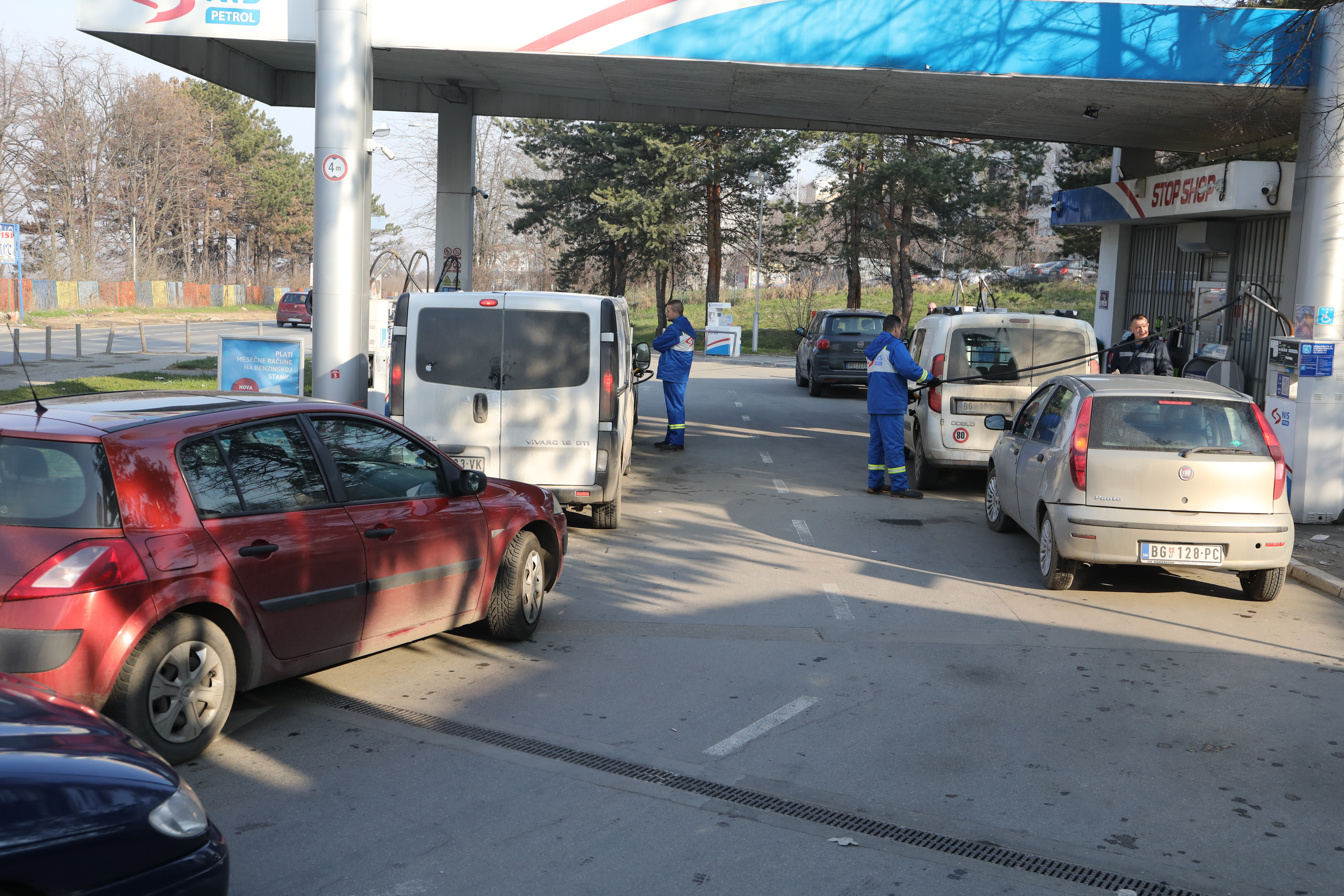 Žena se istuširala na benzinskoj pumpi u Hrvatskoj