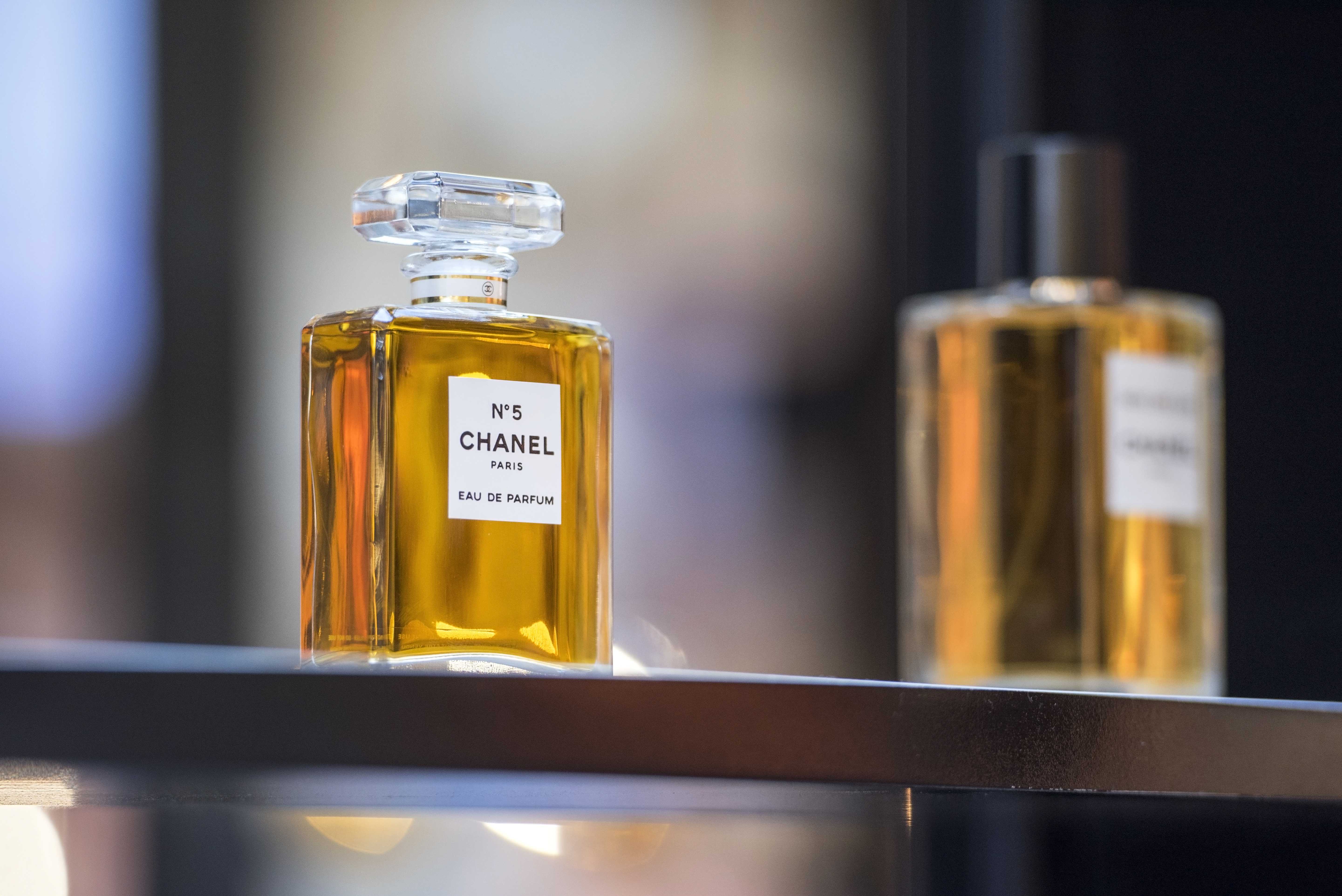 Chanel N5 de Chanel perfumy i kosmetyki  Perfumeria DOUGLAS