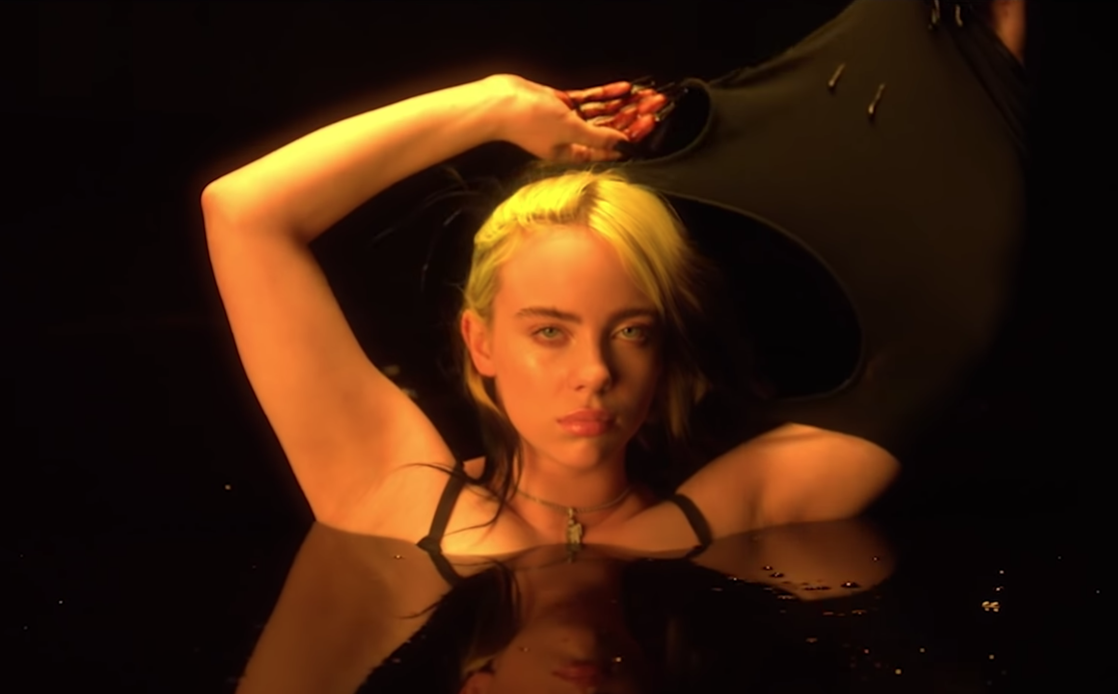 Billie Eilish zabiera głos w sprawie body shamingu - Noizz