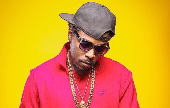 'Sell your vote or don't vote' - Kwaw Kese gives 'illegal' advice to his fans